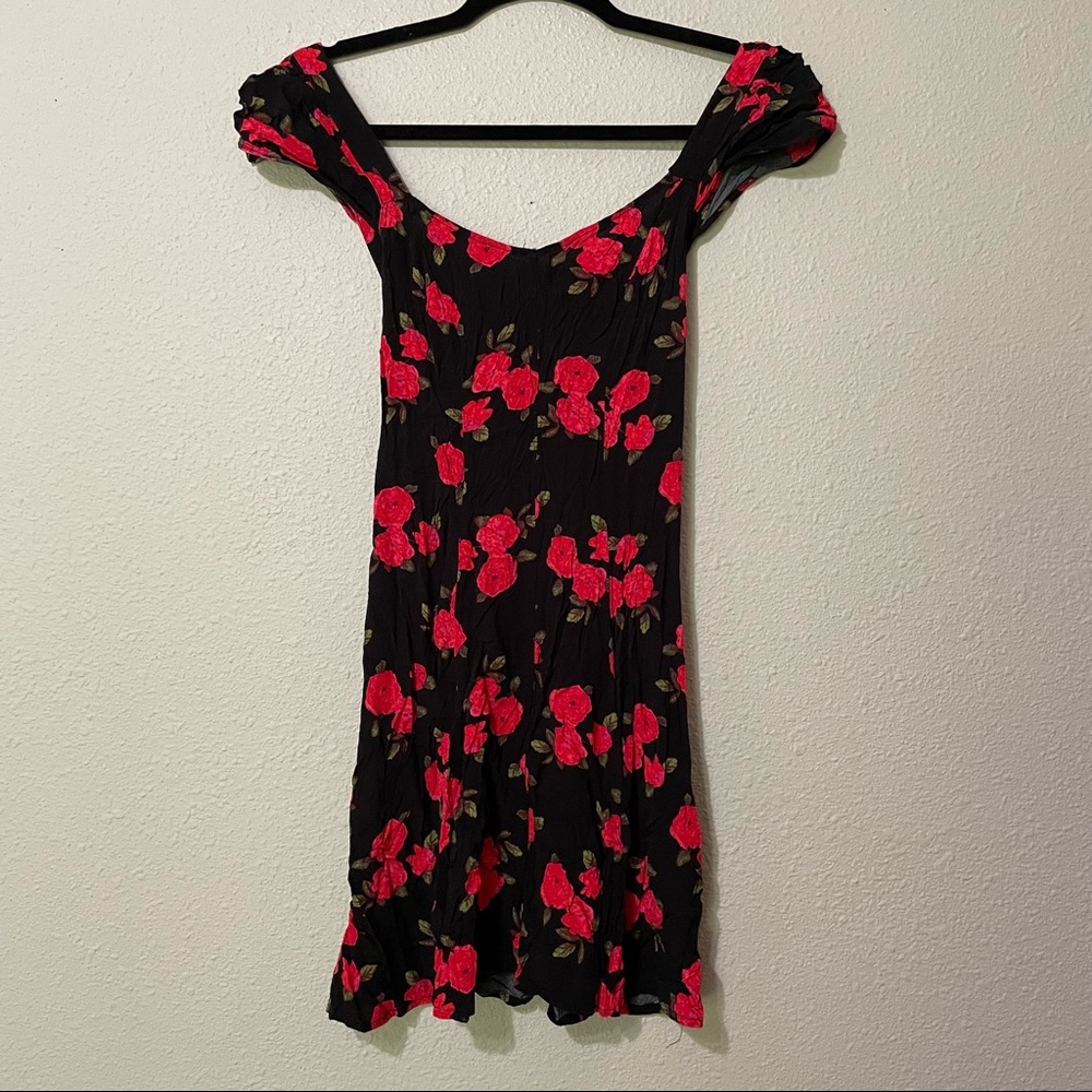 Kimchi Blue Urban Outfitters Black & Red Floral Mini Dress 0